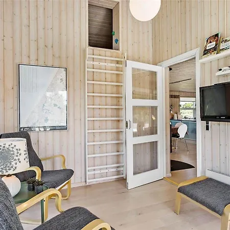 Bl1248-saltum-tippen-20 بيت للعطل *